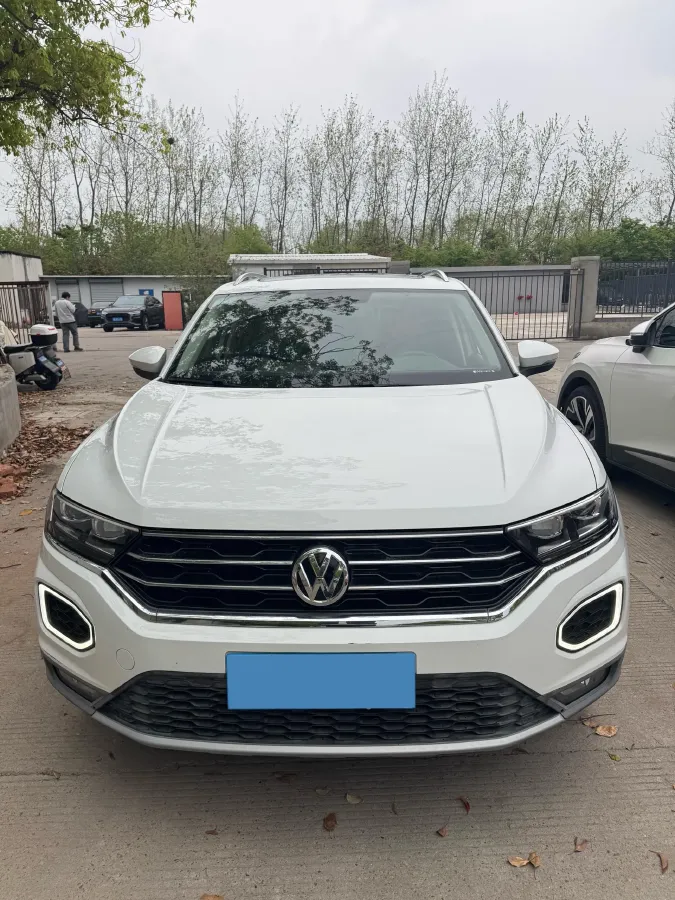 2020 Volkswagen T-Roc 1.4T 131HP L4 7DCT,autocango,china used car exporter,china ev exporter,chinese used car exporter,chinese used ev exporter