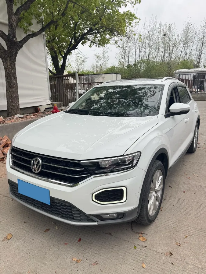 2020 Volkswagen T-Roc 1.4T 131HP L4 7DCT,autocango,china used car exporter,china ev exporter,chinese used car exporter,chinese used ev exporter
