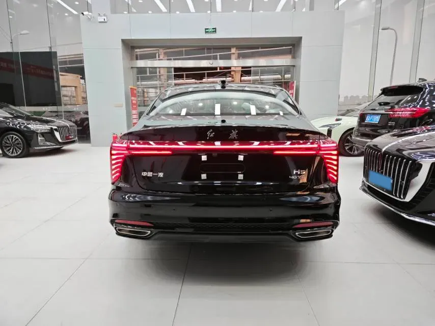 2025 HongQi H5 2.0T 224HP L4 8AT,autocango,china used car exporter,china ev exporter,chinese used car exporter,chinese used ev exporter