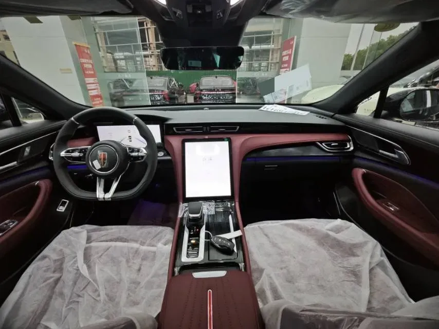 2025 HongQi H5 2.0T 224HP L4 8AT,autocango,china used car exporter,china ev exporter,chinese used car exporter,chinese used ev exporter