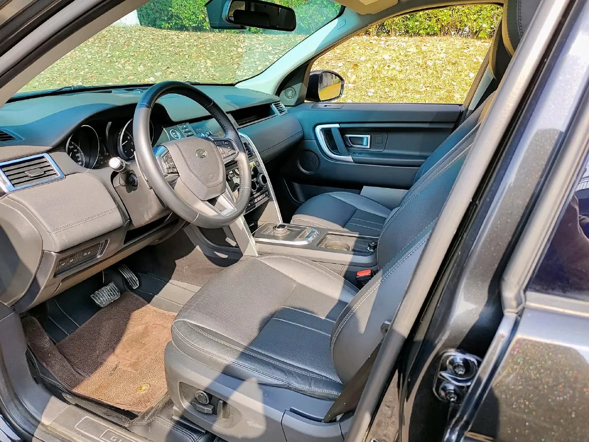 2019 Land Rover Discovery Sport 2.0T 241HP L4 9AT,autocango,china used car exporter,china ev exporter,chinese used car exporter,chinese used ev exporter