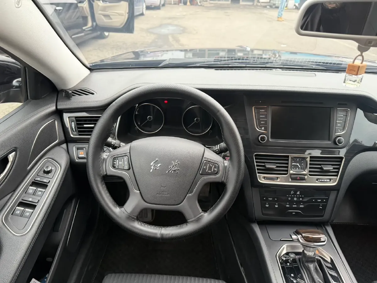 2017 HongQi H7 1.8T 188HP L4 6AT,autocango,china used car exporter,china ev exporter,chinese used car exporter,chinese used ev exporter