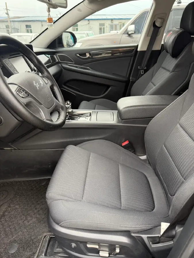 2017 HongQi H7 1.8T 188HP L4 6AT,autocango,china used car exporter,china ev exporter,chinese used car exporter,chinese used ev exporter