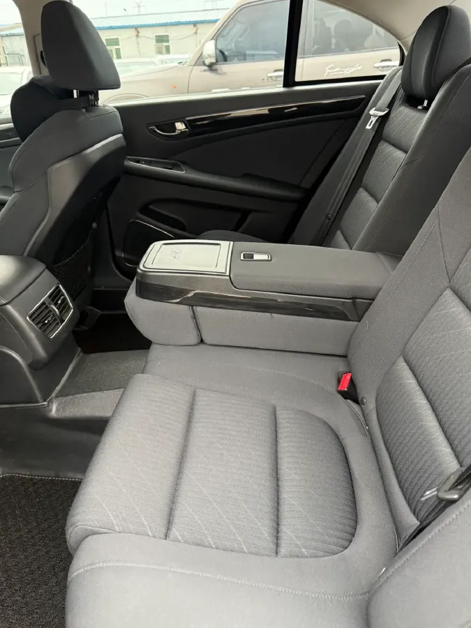 2017 HongQi H7 1.8T 188HP L4 6AT,autocango,china used car exporter,china ev exporter,chinese used car exporter,chinese used ev exporter