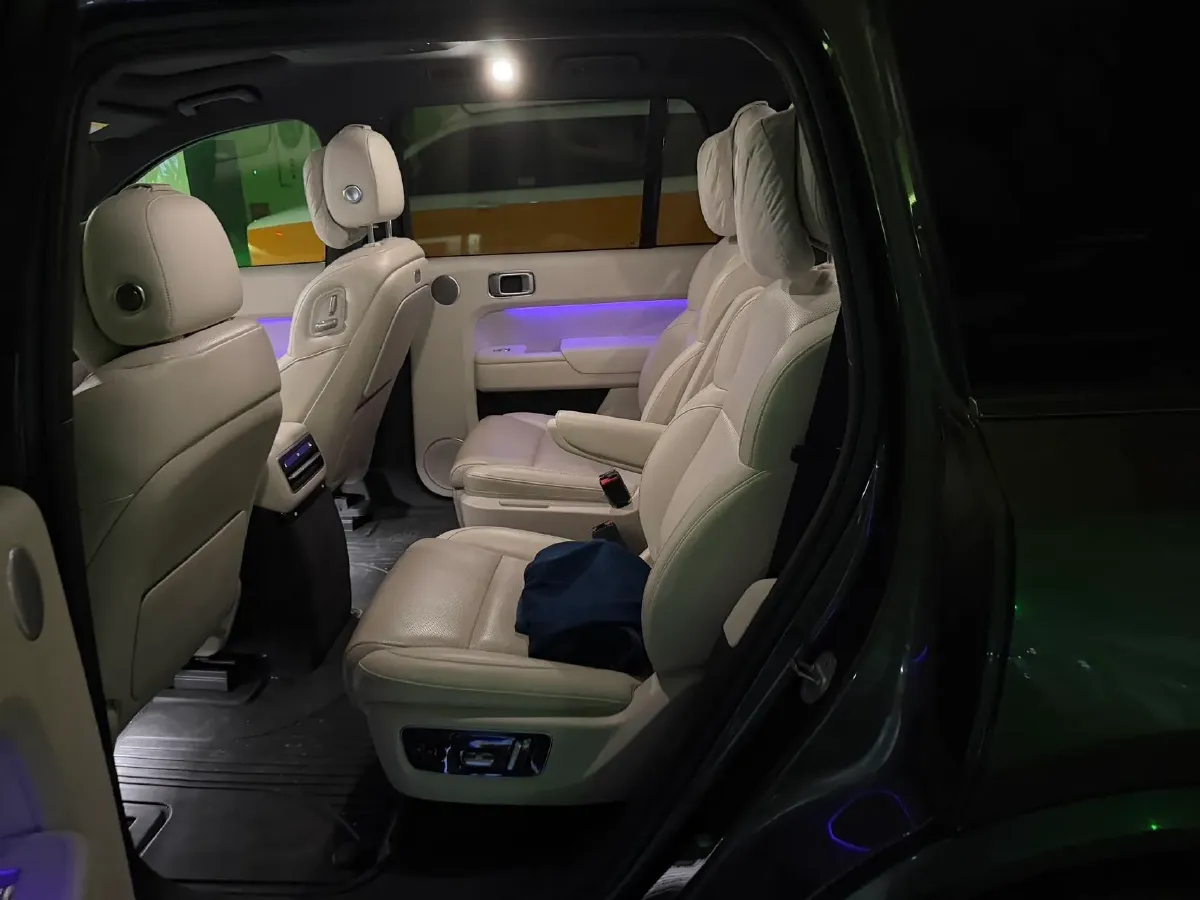 2022 Li L9 Range Extended 154HP REEV 42.6KWH,autocango,china used car exporter,china ev exporter,chinese used car exporter,chinese used ev exporter