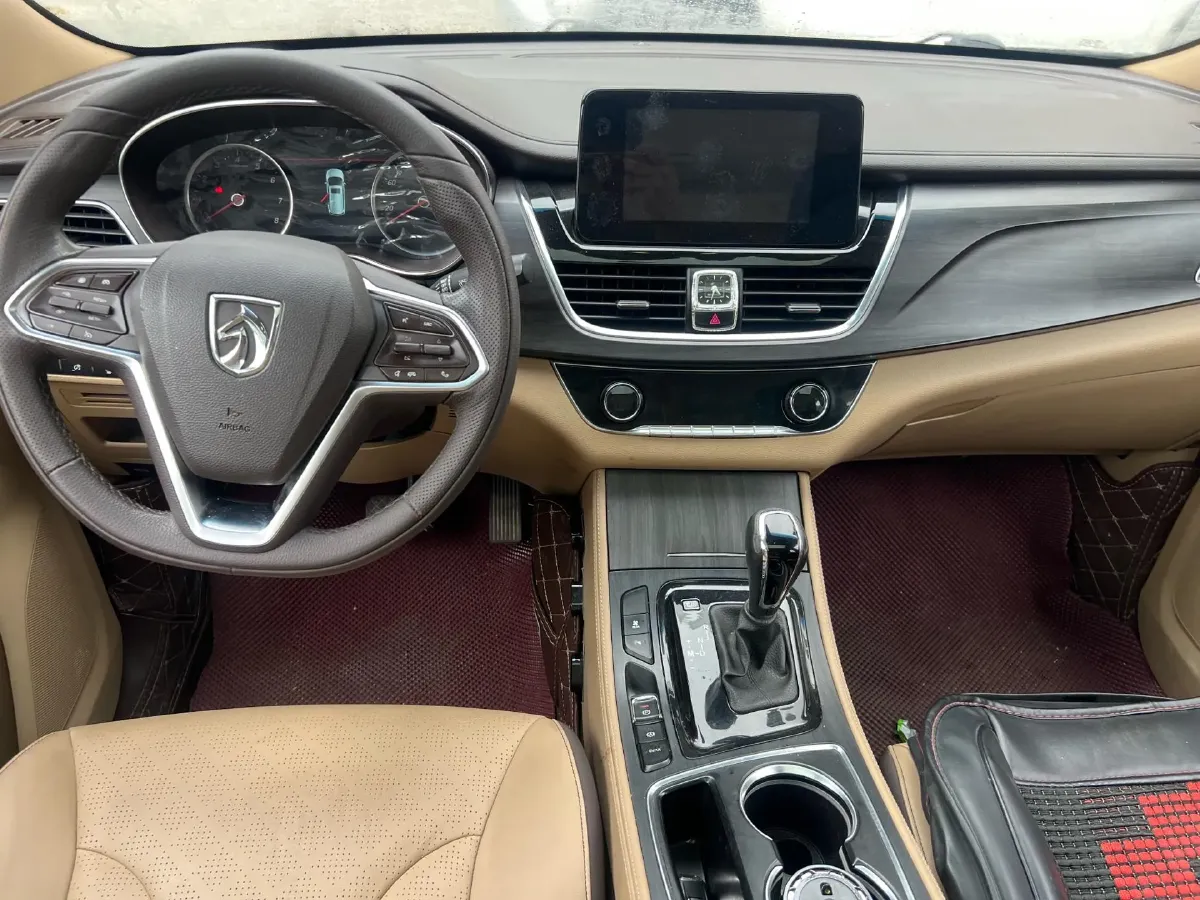 2017 BaoJun 730 1.5T 150HP L4 6MT,autocango,china used car exporter,china ev exporter,chinese used car exporter,chinese used ev exporter