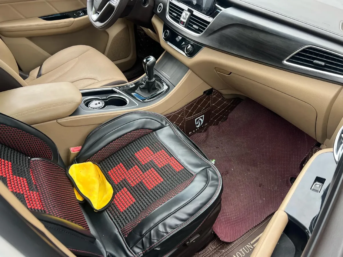 2017 BaoJun 730 1.5T 150HP L4 6MT,autocango,china used car exporter,china ev exporter,chinese used car exporter,chinese used ev exporter