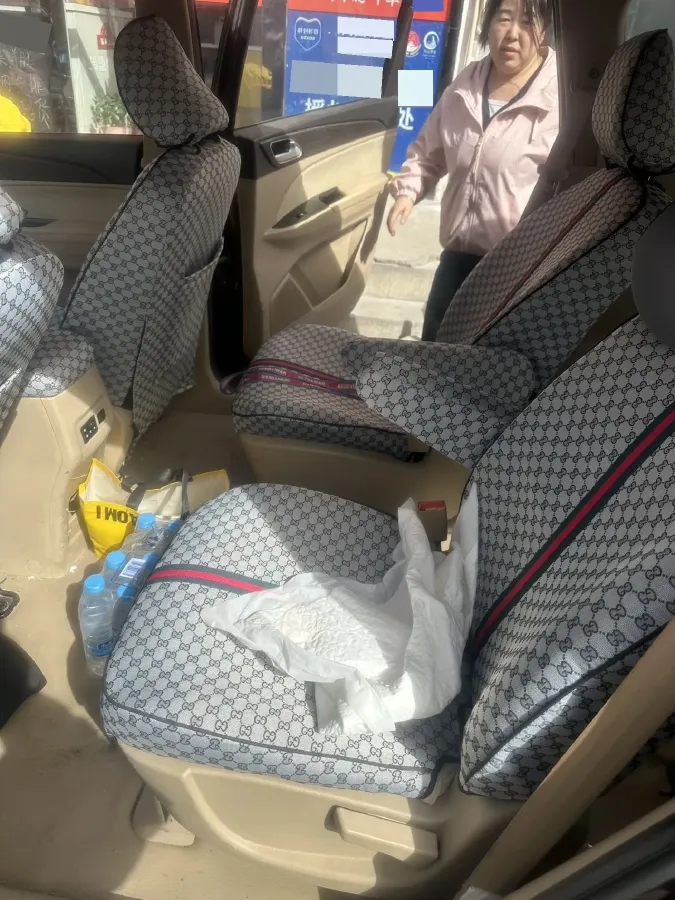 2016 BaoJun 730 1.5L 112HP L4 5MT,autocango,china used car exporter,china ev exporter,chinese used car exporter,chinese used ev exporter