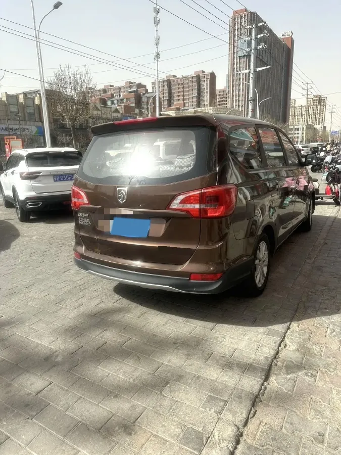 2016 BaoJun 730 1.5L 112HP L4 5MT,autocango,china used car exporter,china ev exporter,chinese used car exporter,chinese used ev exporter