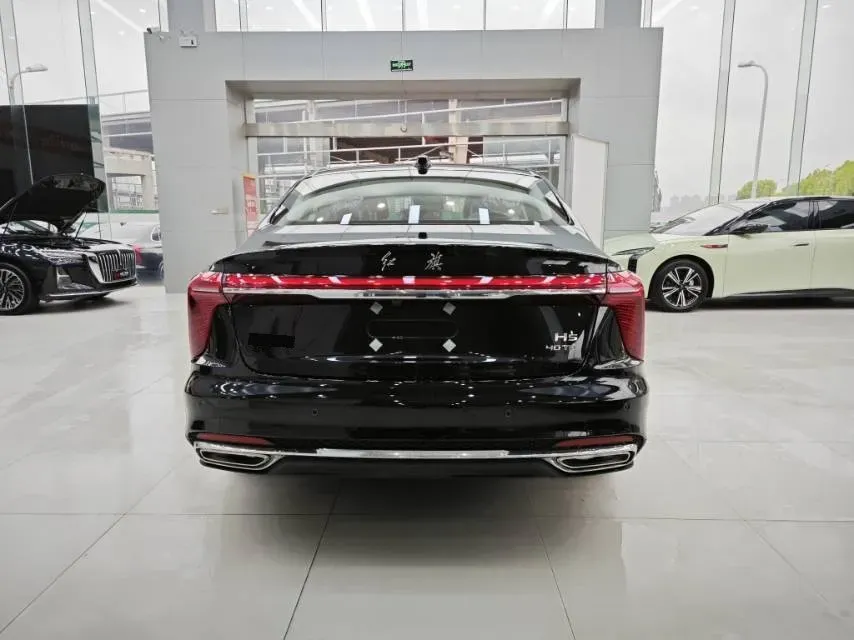 2025 HongQi H5 1.5T 169HP L4 1DHT Hybrid,autocango,china used car exporter,china ev exporter,chinese used car exporter,chinese used ev exporter
