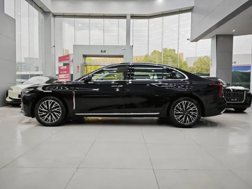 2025 HongQi H5 1.5T 169HP L4 1DHT Hybrid,autocango,china used car exporter,china ev exporter,chinese used car exporter,chinese used ev exporter