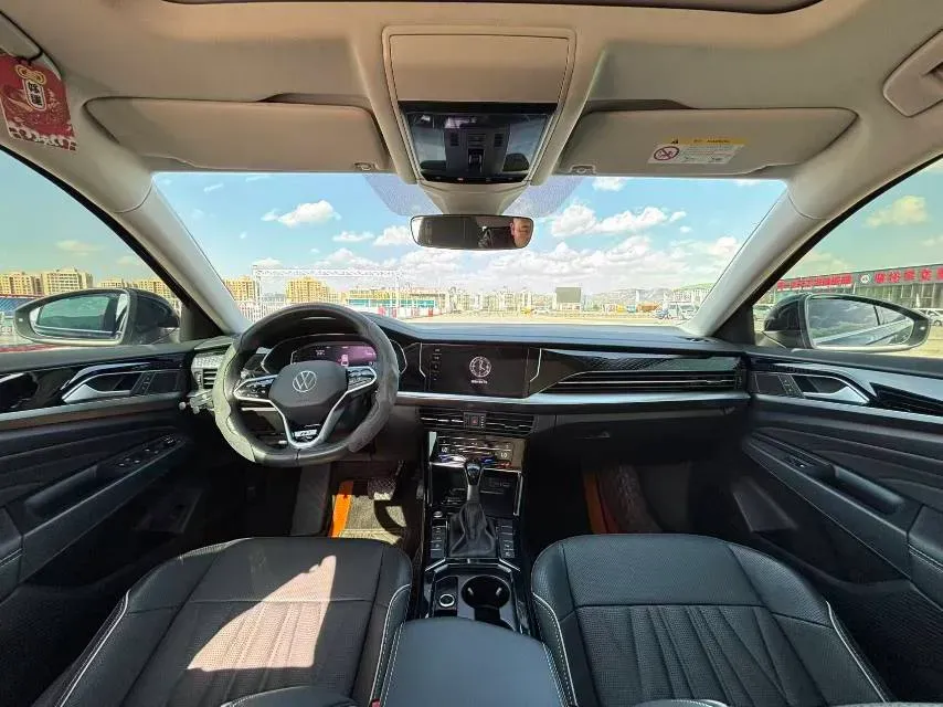 2023 Volkswagen Passat 2.0T 220HP L4 7DCT,autocango,china used car exporter,china ev exporter,chinese used car exporter,chinese used ev exporter