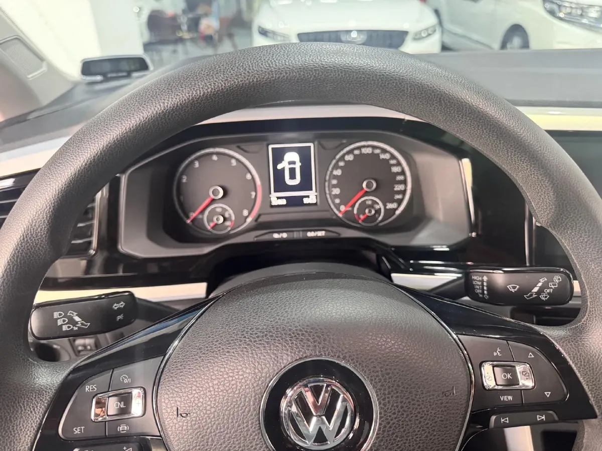 2019 Volkswagen Polo 1.5L 113HP L4 6AT,autocango,china used car exporter,china ev exporter,chinese used car exporter,chinese used ev exporter