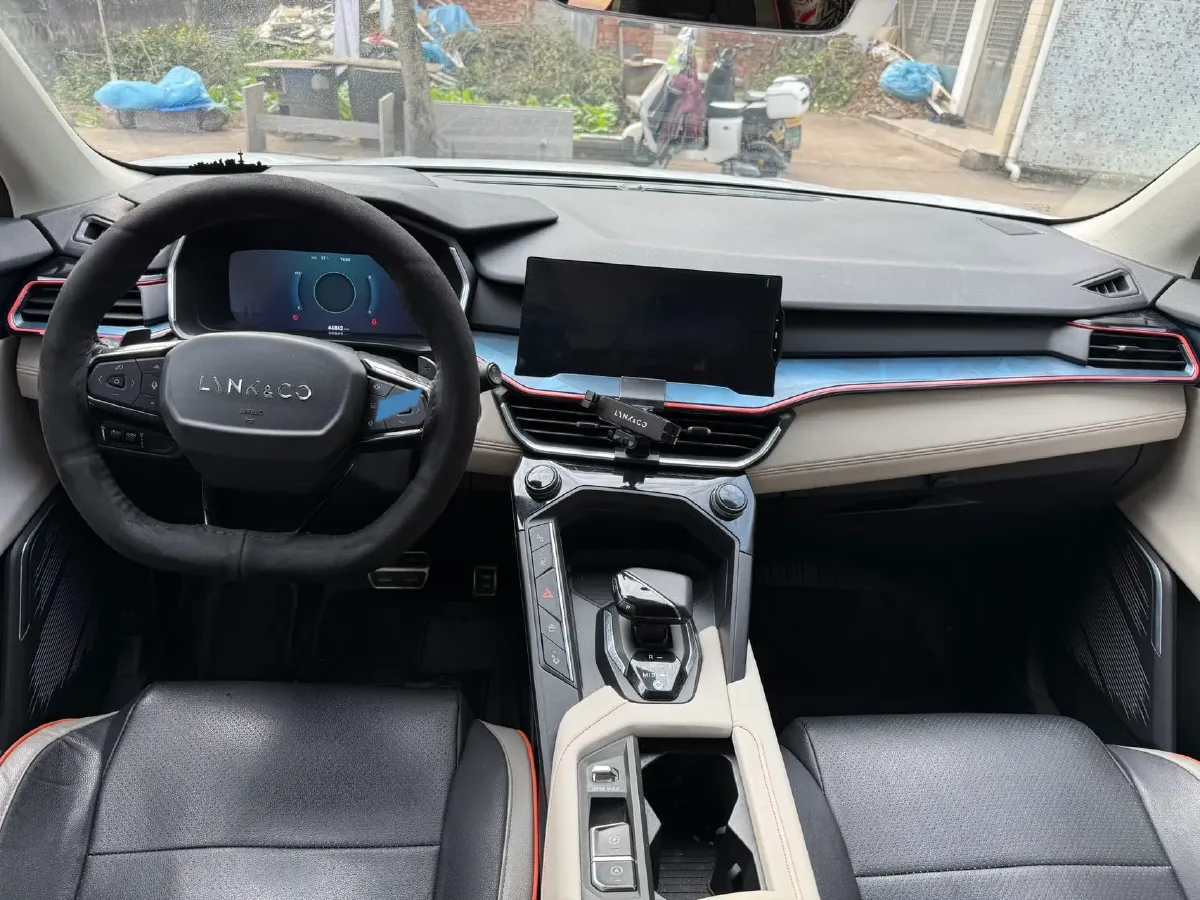 2020 LYNK&CO 06 1.5T 177HP L3 7DCT,autocango,china used car exporter,china ev exporter,chinese used car exporter,chinese used ev exporter