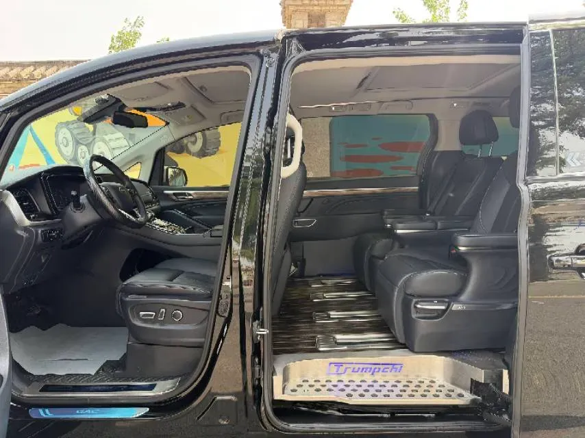 2023 GAC Trumpchi M8 2.0T 252HP L4 8AT,autocango,china used car exporter,china ev exporter,chinese used car exporter,chinese used ev exporter
