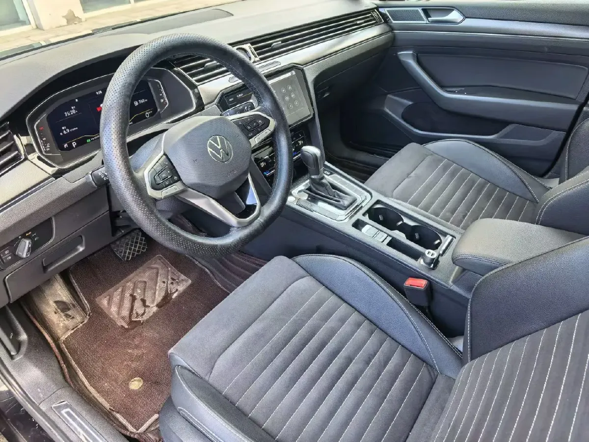 2020 Volkswagen Magotan 2.0T 186HP L4 7DCT,autocango,china used car exporter,china ev exporter,chinese used car exporter,chinese used ev exporter