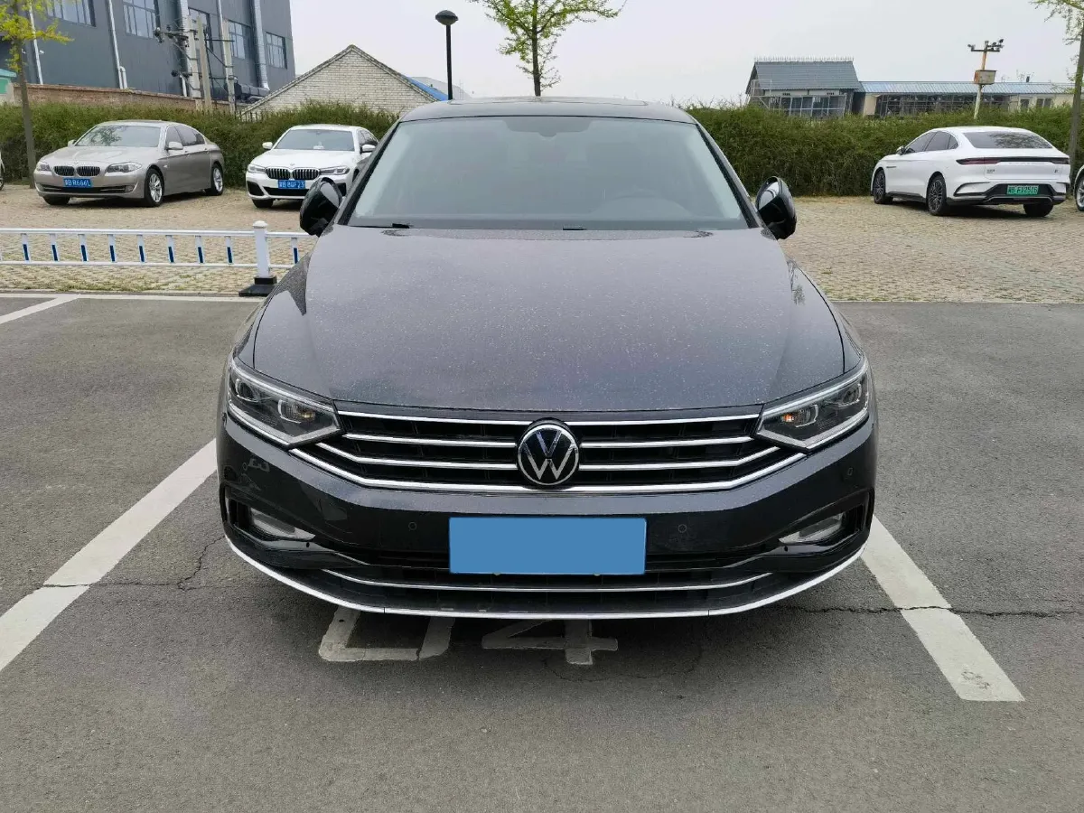 2020 Volkswagen Magotan 2.0T 186HP L4 7DCT,autocango,china used car exporter,china ev exporter,chinese used car exporter,chinese used ev exporter