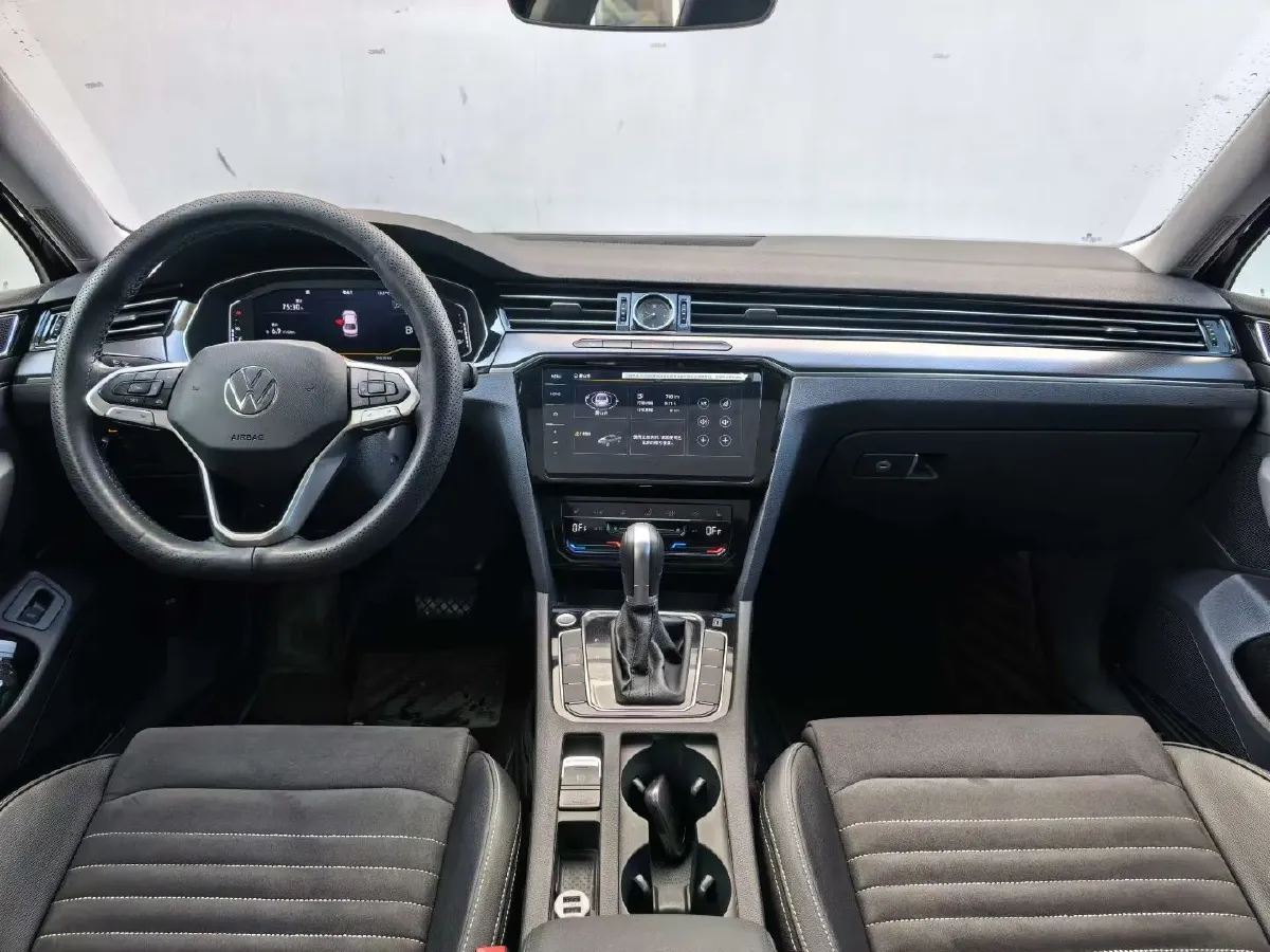 2020 Volkswagen Magotan 2.0T 186HP L4 7DCT,autocango,china used car exporter,china ev exporter,chinese used car exporter,chinese used ev exporter