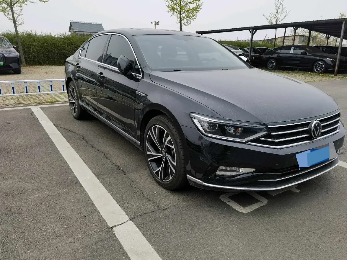 2020 Volkswagen Magotan 2.0T 186HP L4 7DCT,autocango,china used car exporter,china ev exporter,chinese used car exporter,chinese used ev exporter
