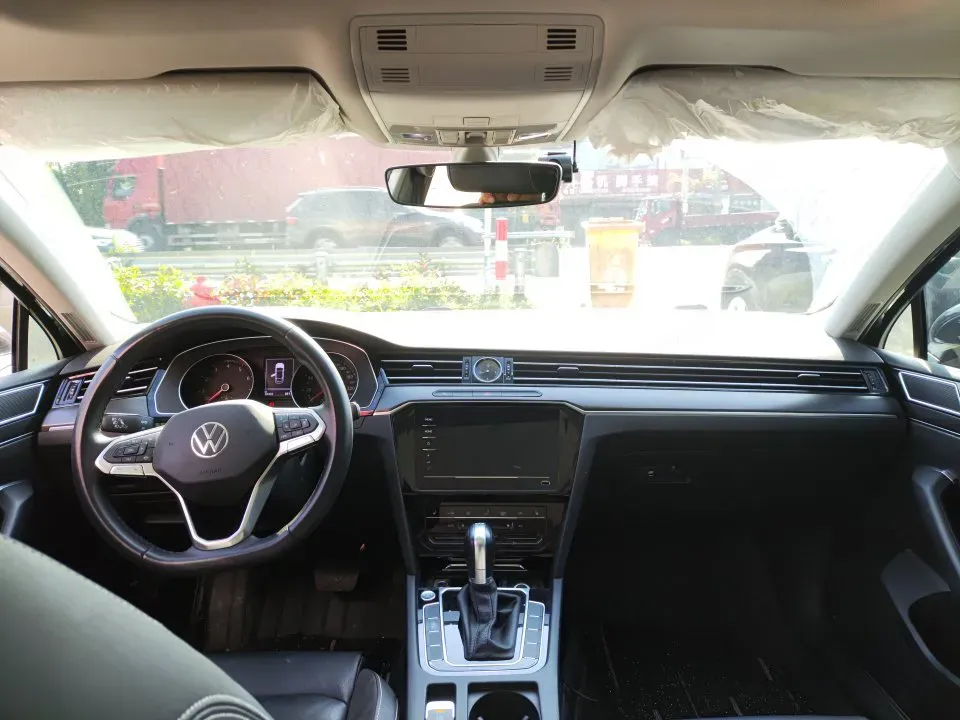 2020 Volkswagen Magotan 2.0T 186HP L4 7DCT,autocango,china used car exporter,china ev exporter,chinese used car exporter,chinese used ev exporter