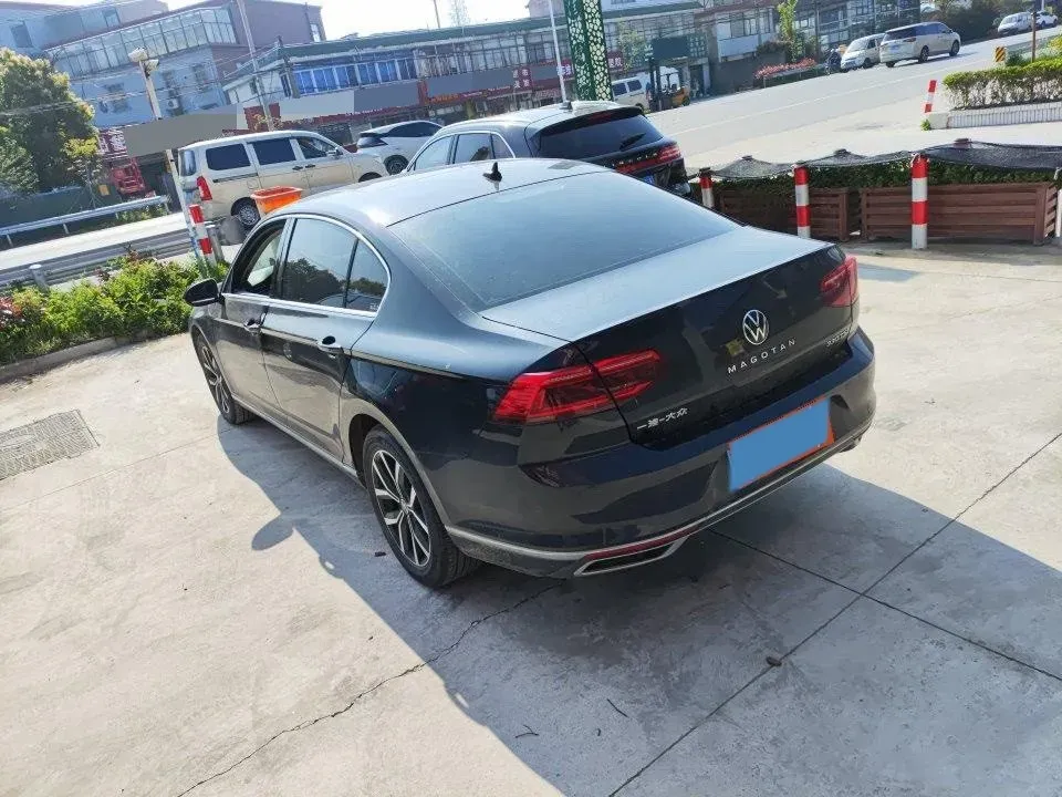 2020 Volkswagen Magotan 2.0T 186HP L4 7DCT,autocango,china used car exporter,china ev exporter,chinese used car exporter,chinese used ev exporter