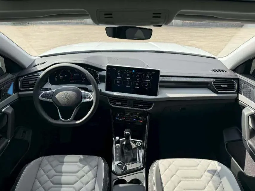 2024 Volkswagen Tayron 2.0T 186HP L4 7DCT,autocango,china used car exporter,china ev exporter,chinese used car exporter,chinese used ev exporter