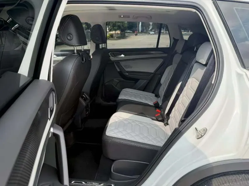 2024 Volkswagen Tayron 2.0T 186HP L4 7DCT,autocango,china used car exporter,china ev exporter,chinese used car exporter,chinese used ev exporter