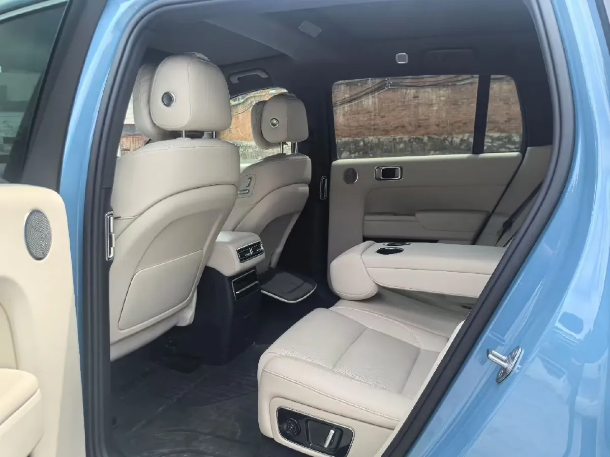 2023 Li L7 Range Extended 154HP REEV 40.9KWH,autocango,china used car exporter,china ev exporter,chinese used car exporter,chinese used ev exporter