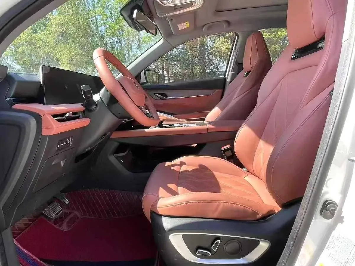 2022 ChangAn CS75 Plus 1.5T 188HP L4 8AT,autocango,china used car exporter,china ev exporter,chinese used car exporter,chinese used ev exporter