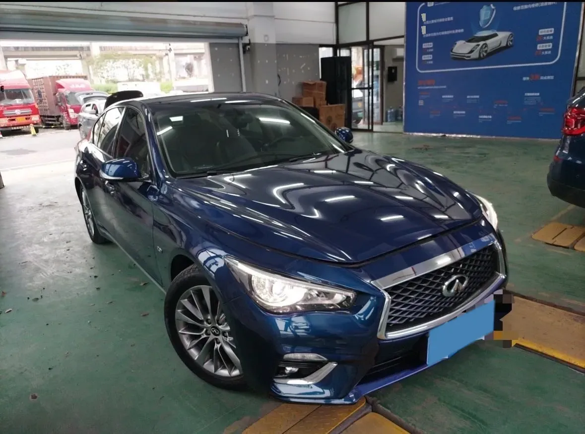 2018 Jeep Grand Commander 2.0T 265HP L4 9AT,autocango,china used car exporter,china ev exporter,chinese used car exporter,chinese used ev exporter