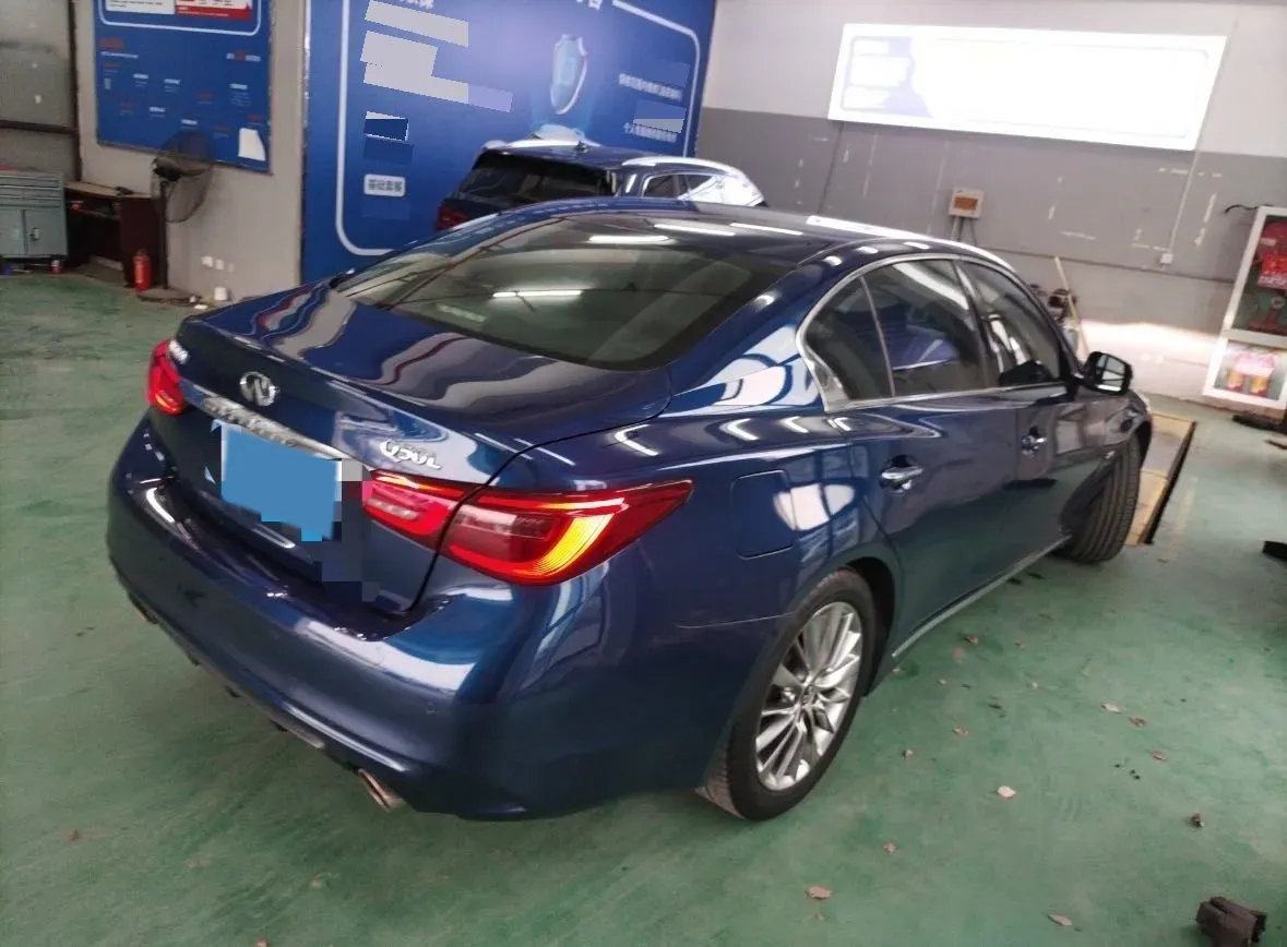 2018 Jeep Grand Commander 2.0T 265HP L4 9AT,autocango,china used car exporter,china ev exporter,chinese used car exporter,chinese used ev exporter