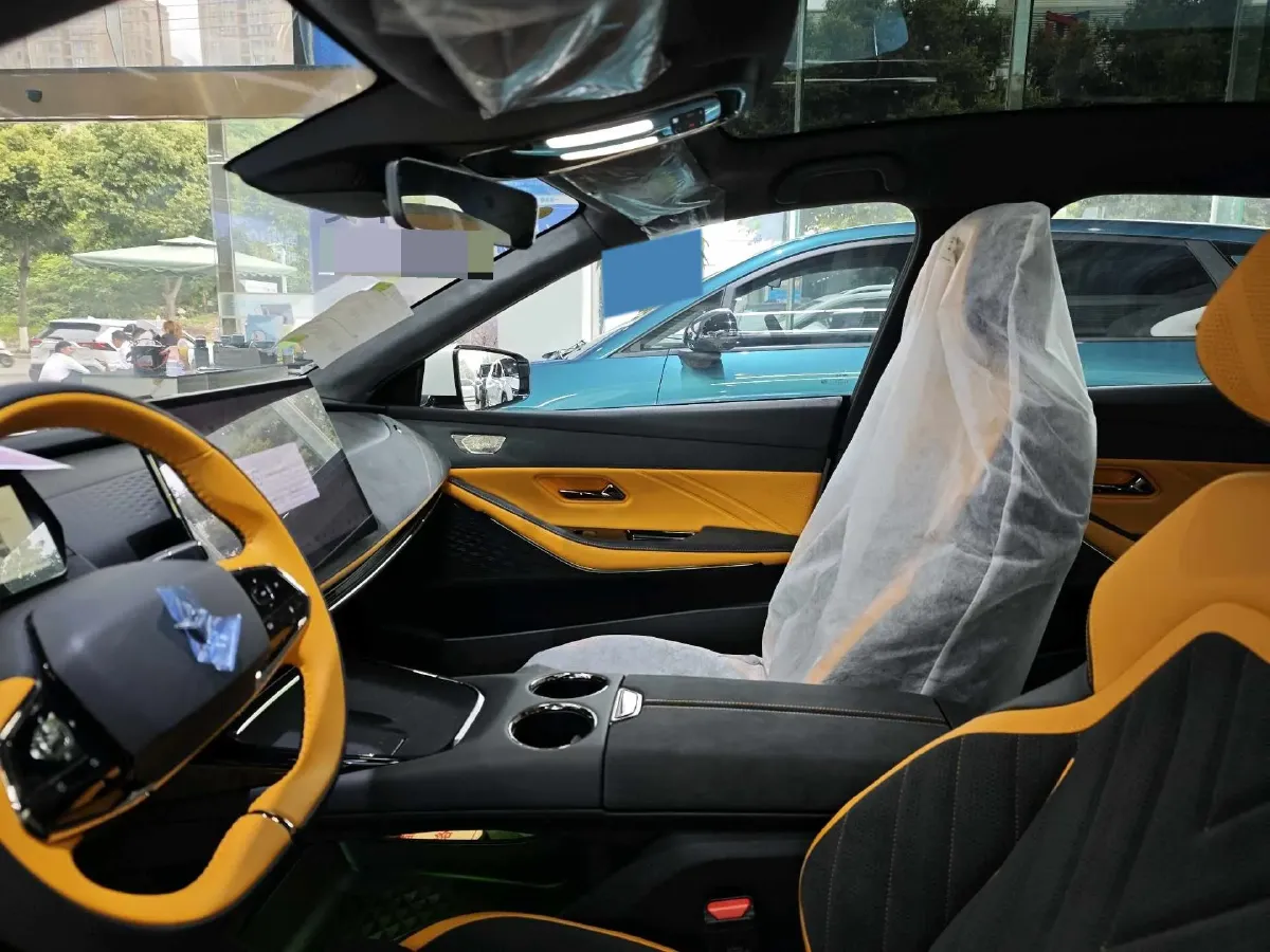 2025 Deepal SL03 1.5L 95HP L4 REEV 28.39KWH,autocango,china used car exporter,china ev exporter,chinese used car exporter,chinese used ev exporter