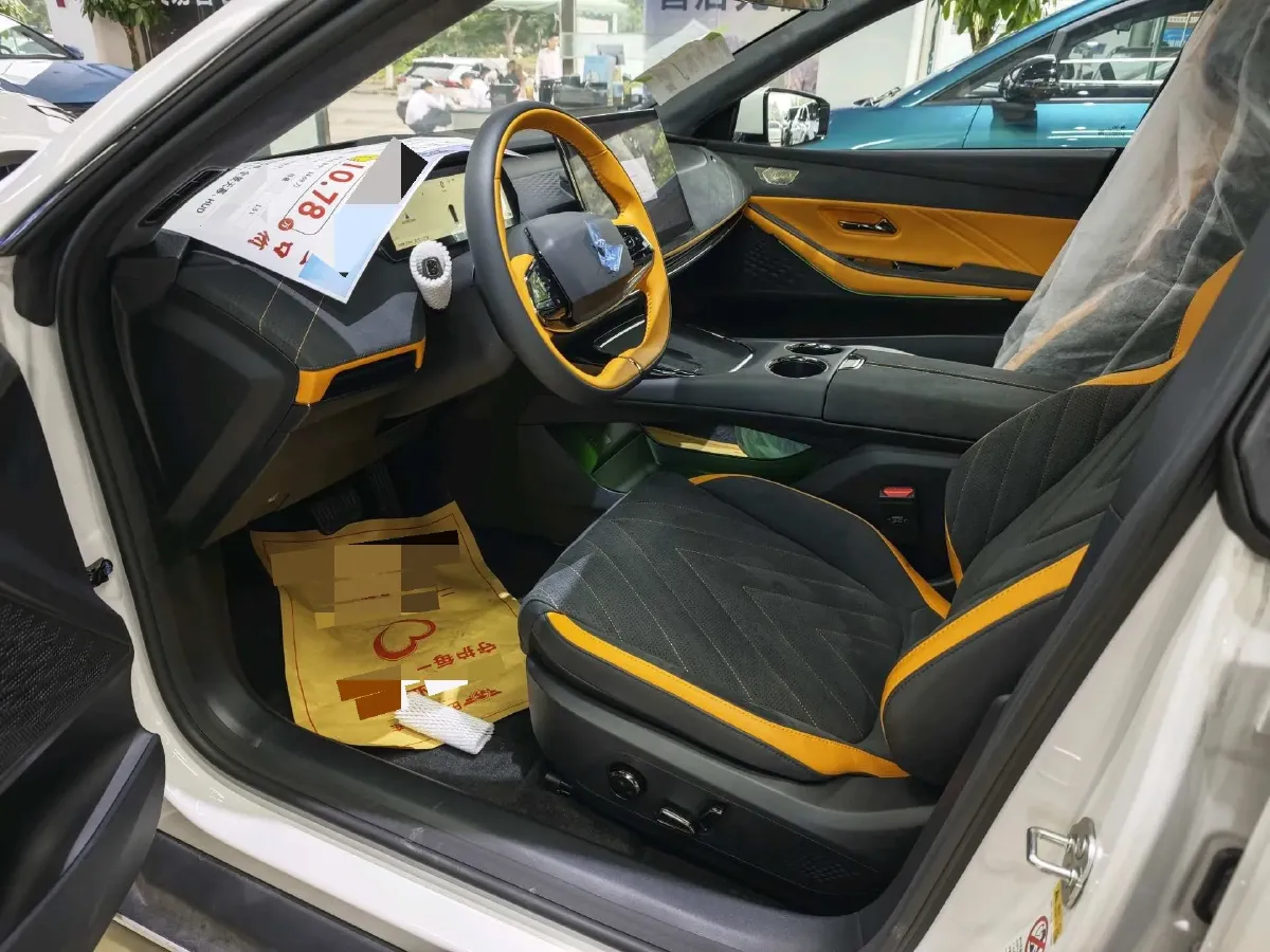 2025 Deepal SL03 1.5L 95HP L4 REEV 28.39KWH,autocango,china used car exporter,china ev exporter,chinese used car exporter,chinese used ev exporter