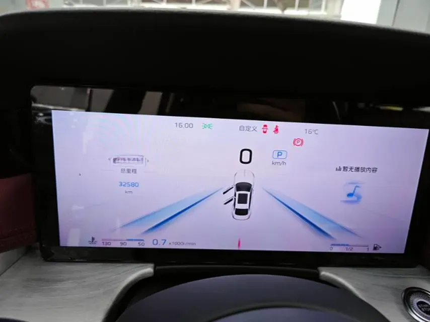 2025 HongQi H5 1.5T 169HP L4 1DHT Hybrid,autocango,china used car exporter,china ev exporter,chinese used car exporter,chinese used ev exporter