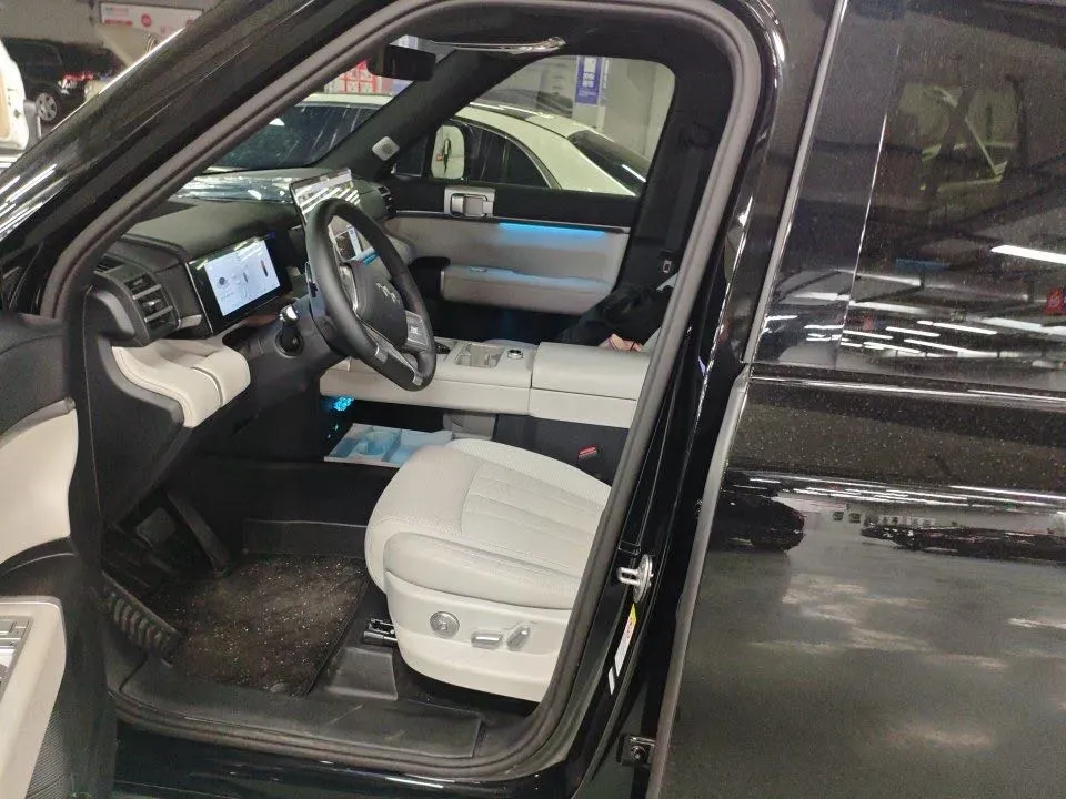 2025 FangChengBao Tai 7 1.5T 156HP L4 E-CVT PHEV,autocango,china used car exporter,china ev exporter,chinese used car exporter,chinese used ev exporter