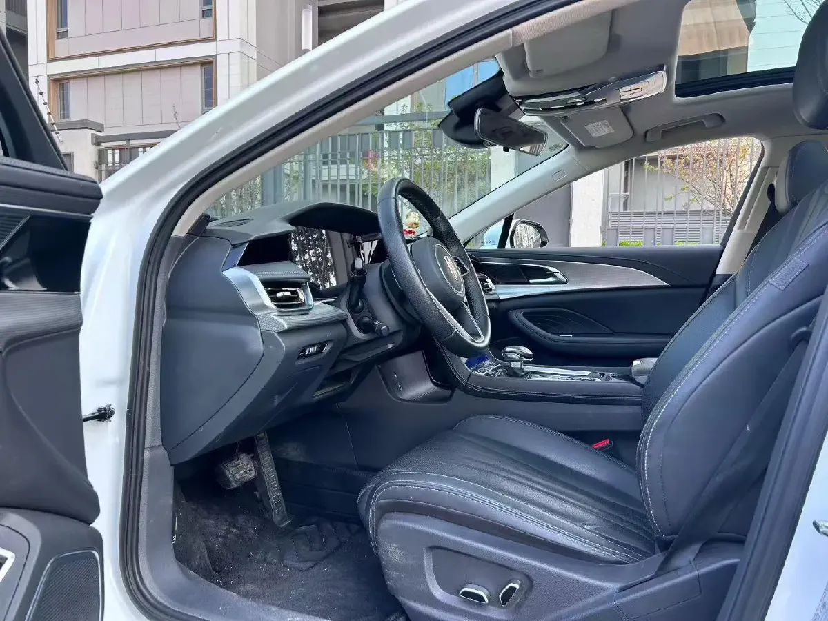 2023 HongQi H5 1.5T 169HP L4 7DCT,autocango,china used car exporter,china ev exporter,chinese used car exporter,chinese used ev exporter