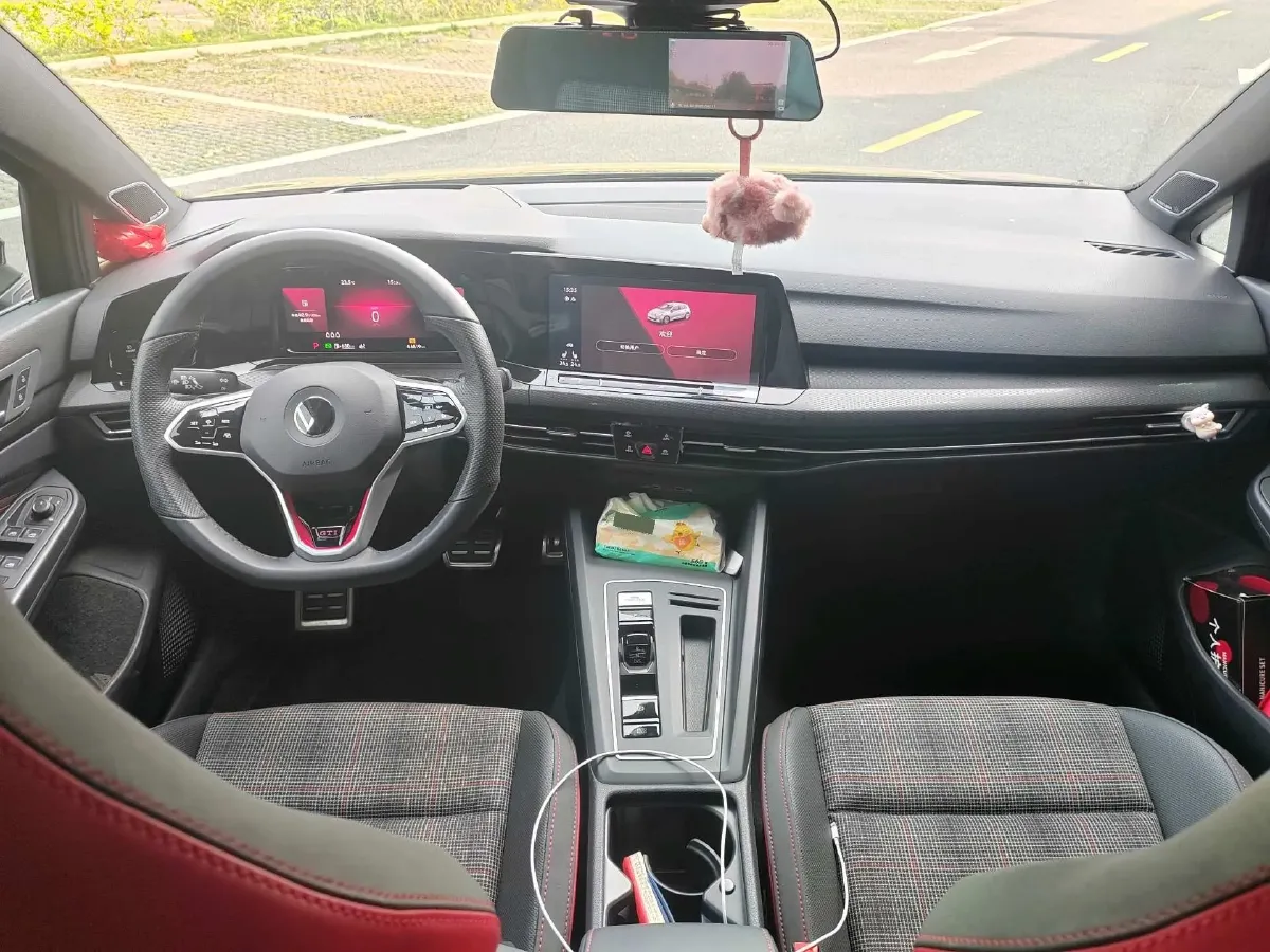 2023 Volkswagen GolfGTI 2.0T 220HP L4 7DCT,autocango,china used car exporter,china ev exporter,chinese used car exporter,chinese used ev exporter