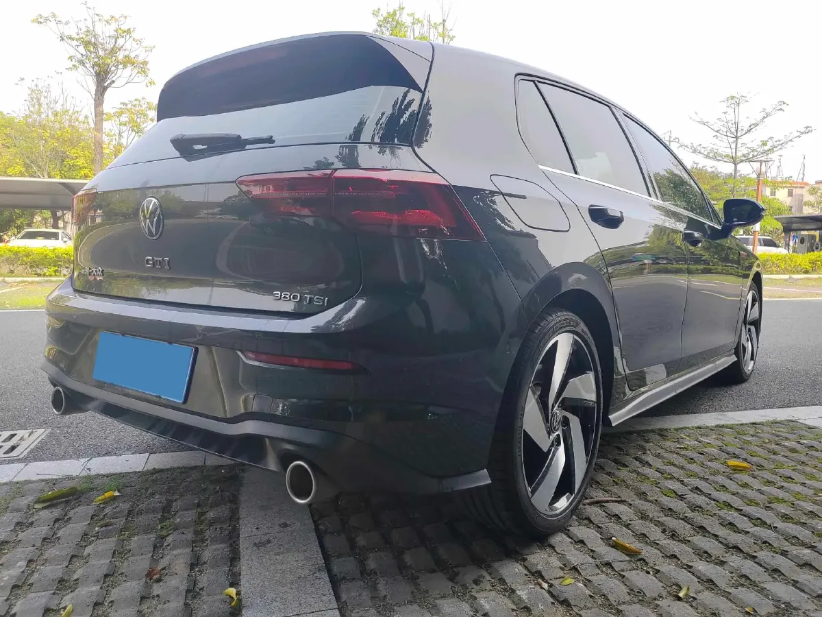 2023 Volkswagen GolfGTI 2.0T 220HP L4 7DCT,autocango,china used car exporter,china ev exporter,chinese used car exporter,chinese used ev exporter