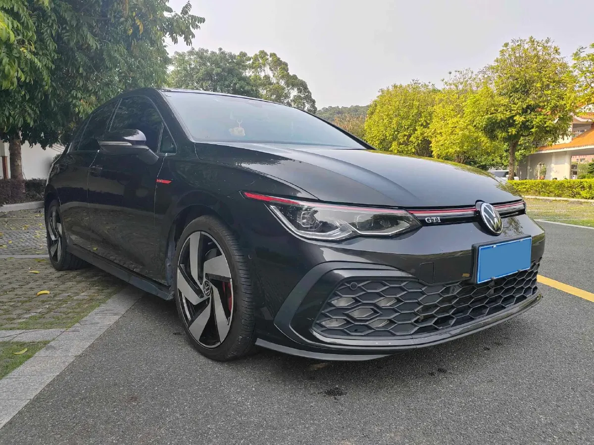 2023 Volkswagen GolfGTI 2.0T 220HP L4 7DCT,autocango,china used car exporter,china ev exporter,chinese used car exporter,chinese used ev exporter