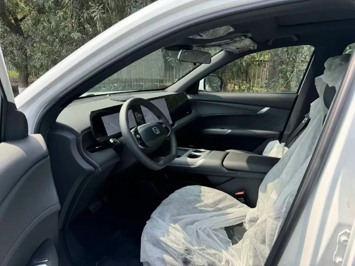 2025 ChangAn CS75 Plus 1.5T 192HP L4 8AT,autocango,china used car exporter,china ev exporter,chinese used car exporter,chinese used ev exporter