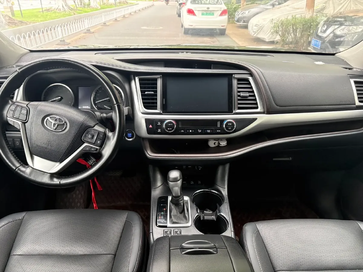 2021 Toyota Highlander 2.0T 220HP L4 6AT,autocango,china used car exporter,china ev exporter,chinese used car exporter,chinese used ev exporter