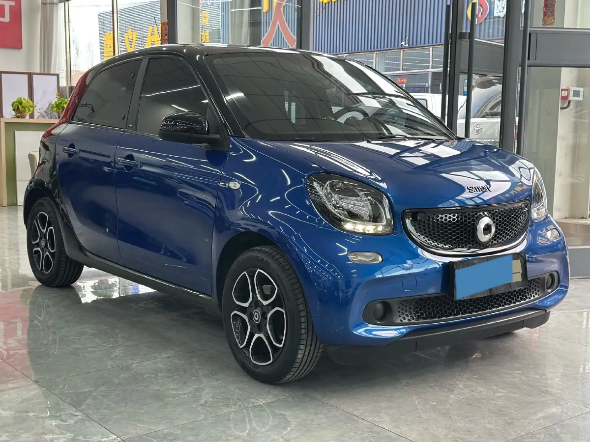 2016 Smart smart forfour 0.9T 90HP L3 6DCT,autocango,china used car exporter,china ev exporter,chinese used car exporter,chinese used ev exporter