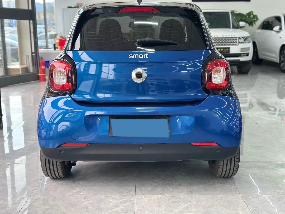 2016 Smart smart forfour 0.9T 90HP L3 6DCT,autocango,china used car exporter,china ev exporter,chinese used car exporter,chinese used ev exporter