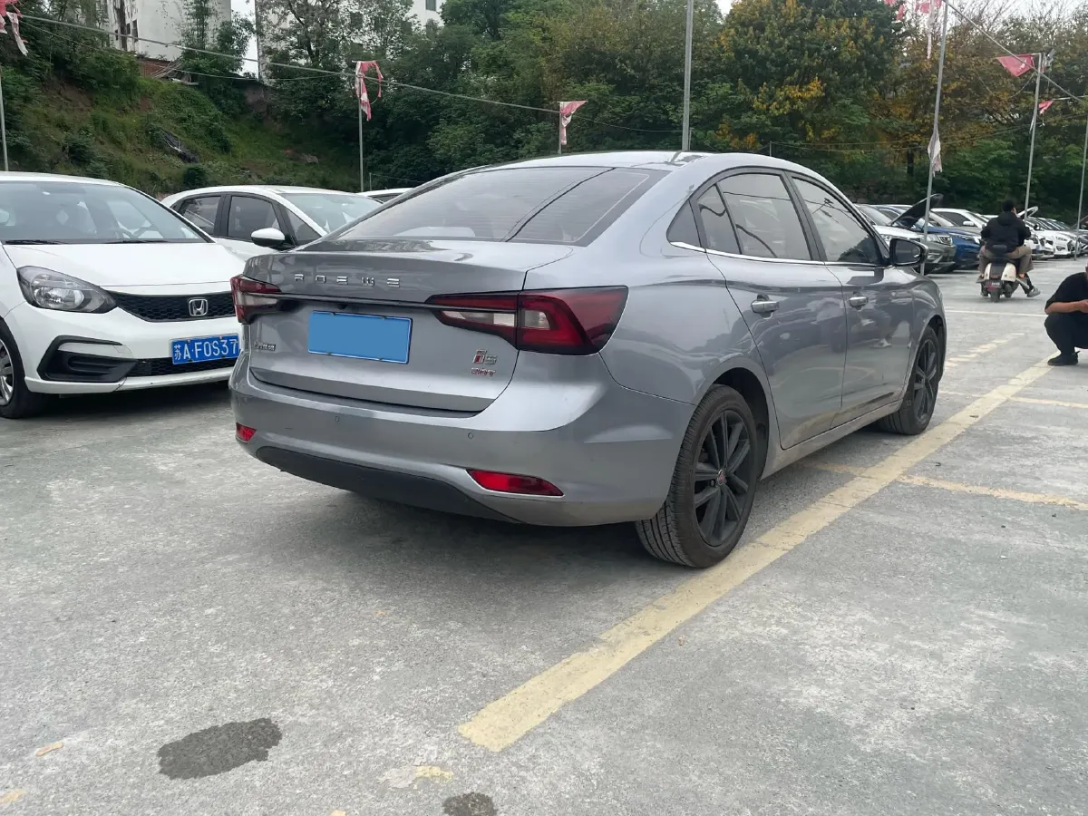 2019 Roewe i5 1.5T 169HP L4 7DCT,autocango,china used car exporter,china ev exporter,chinese used car exporter,chinese used ev exporter