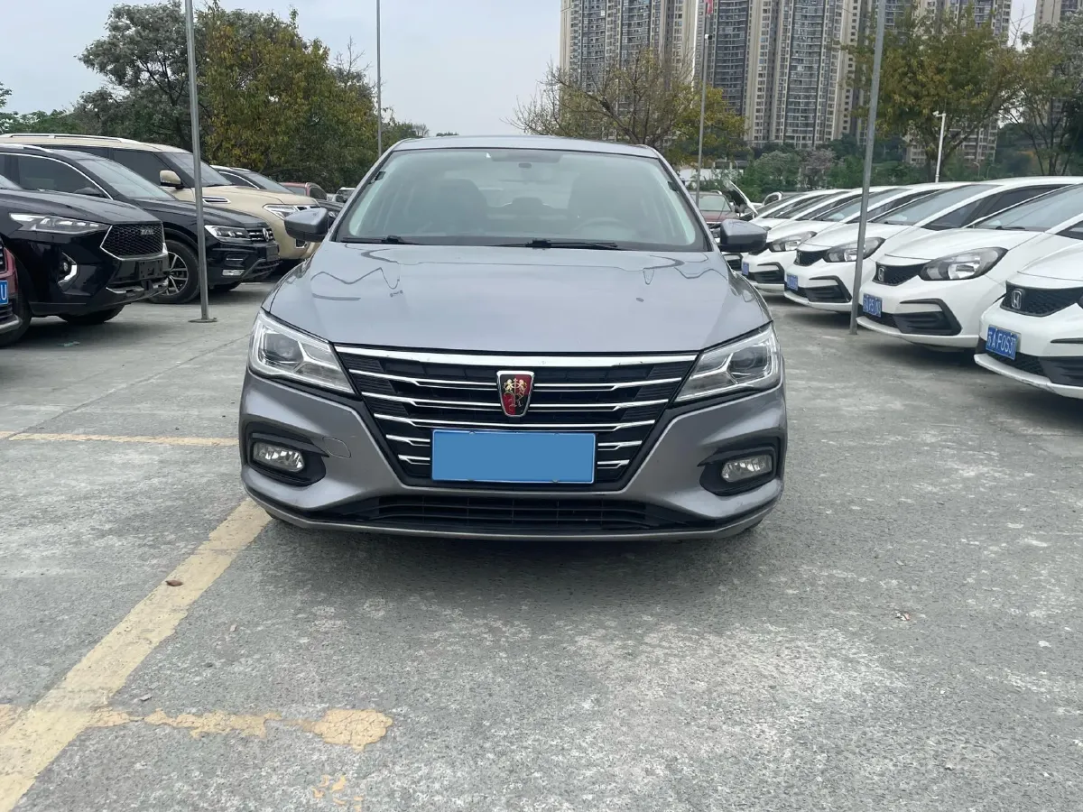 2019 Roewe i5 1.5T 169HP L4 7DCT,autocango,china used car exporter,china ev exporter,chinese used car exporter,chinese used ev exporter