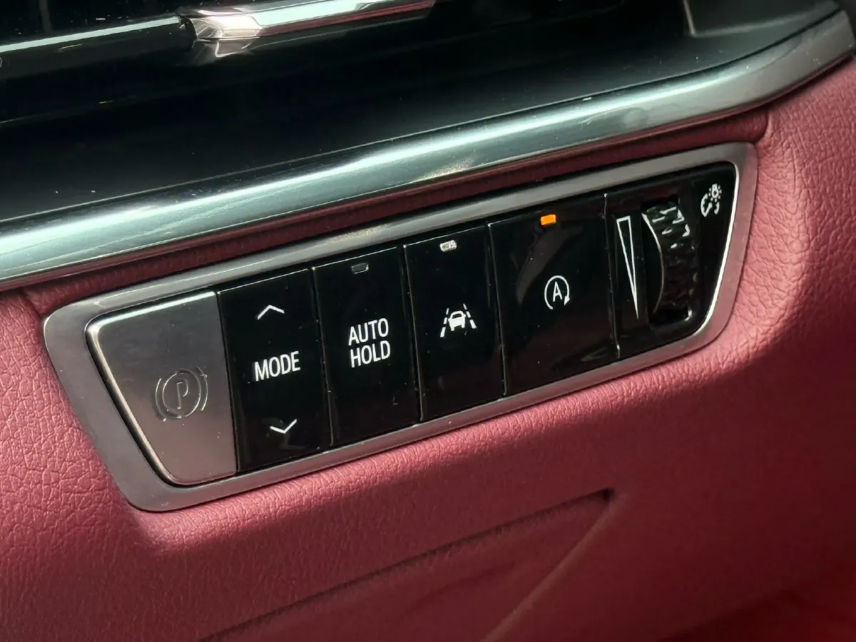 2023 Cadillac CT6 2.0T 237HP L4 10AT,autocango,china used car exporter,china ev exporter,chinese used car exporter,chinese used ev exporter