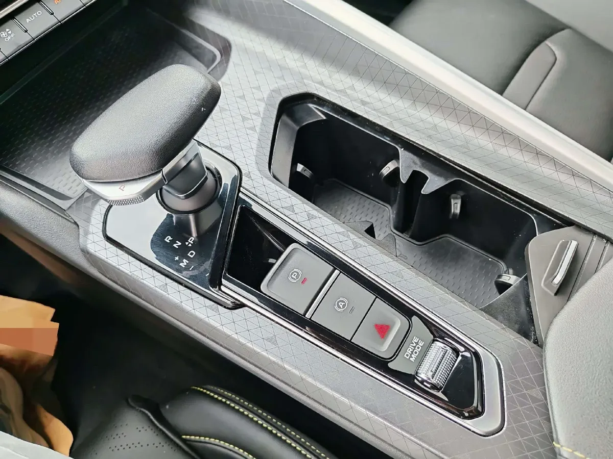 2023 Geely Preface 1.5T 181HP L4 7DCT,autocango,china used car exporter,china ev exporter,chinese used car exporter,chinese used ev exporter