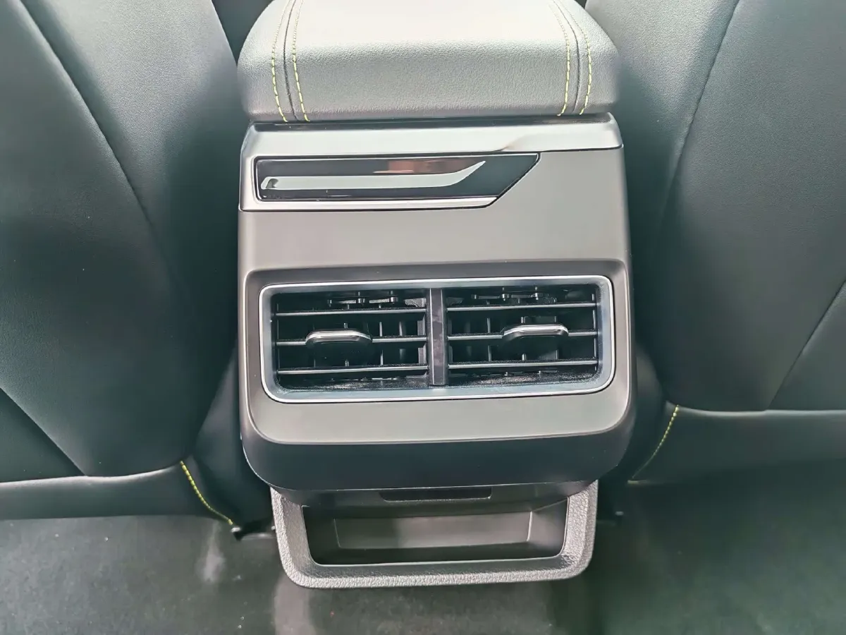 2023 Geely Preface 1.5T 181HP L4 7DCT,autocango,china used car exporter,china ev exporter,chinese used car exporter,chinese used ev exporter