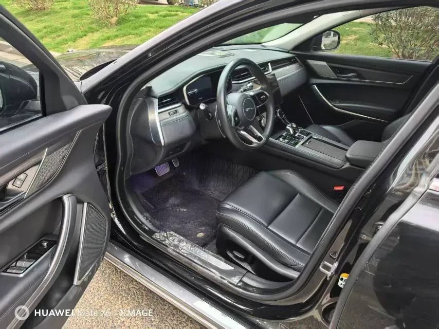 2022 Jaguar XFL 2.0T 200HP L4 8AT,autocango,china used car exporter,china ev exporter,chinese used car exporter,chinese used ev exporter