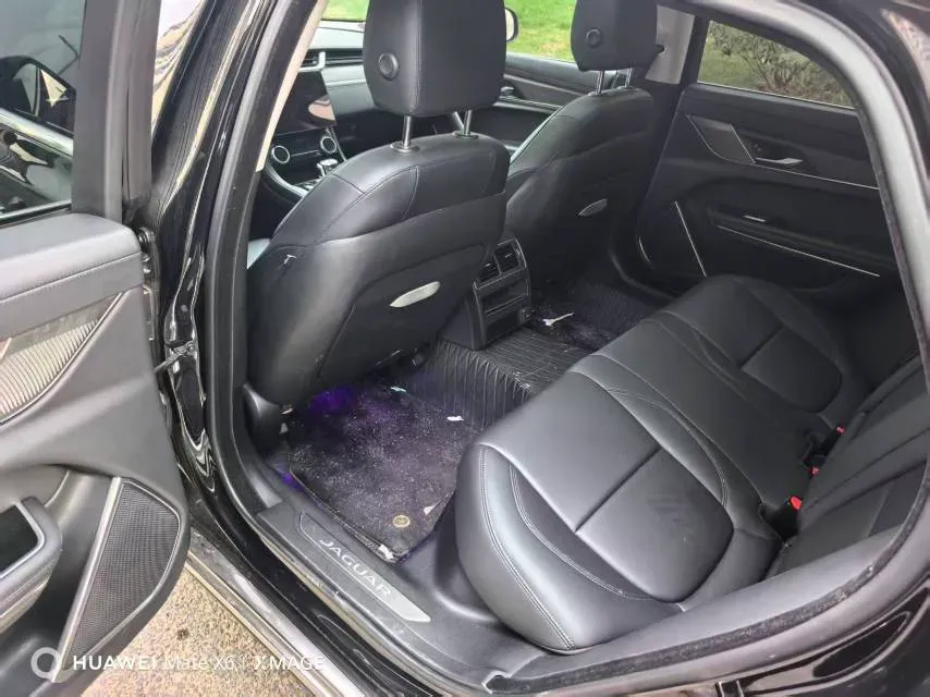 2022 Jaguar XFL 2.0T 200HP L4 8AT,autocango,china used car exporter,china ev exporter,chinese used car exporter,chinese used ev exporter